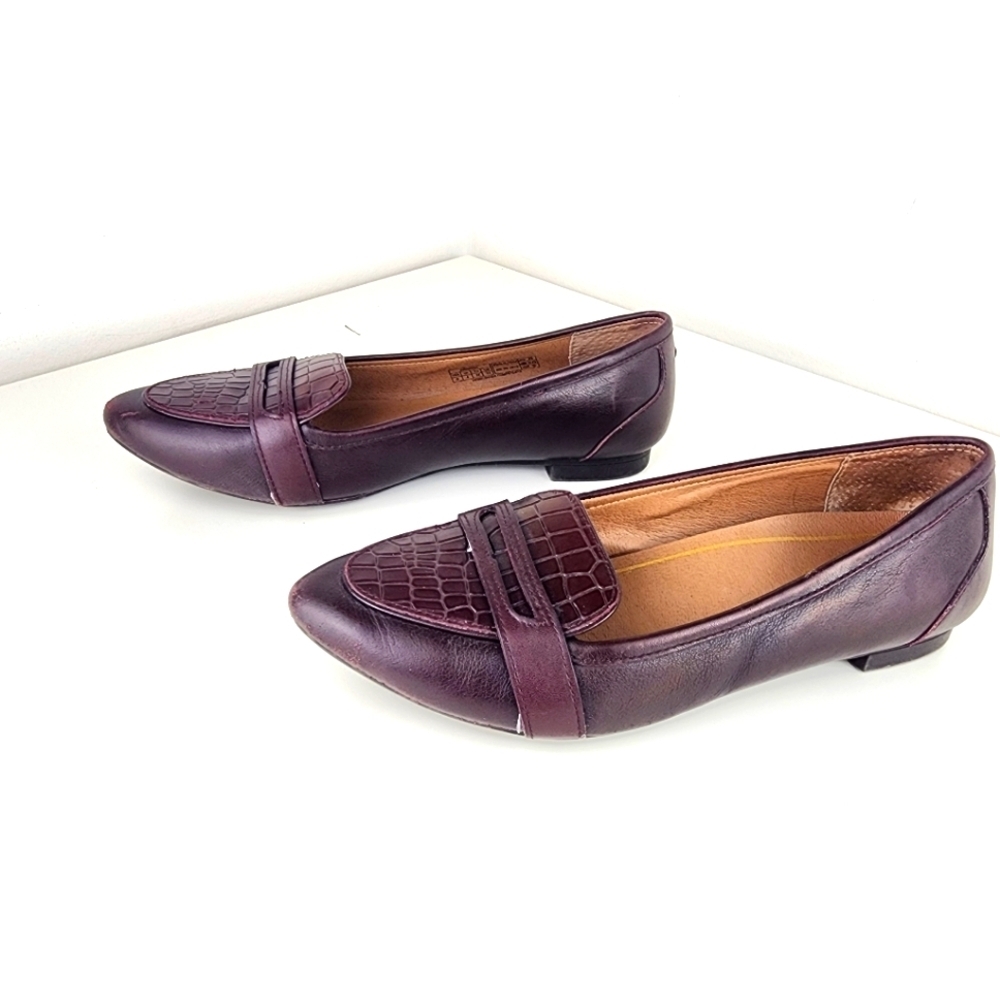 Vionic Savannah Loafers Women Size Red Wine Color Size 6 Leather